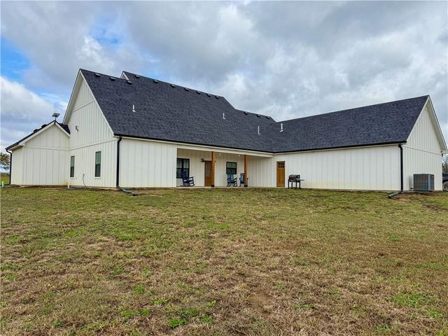 21017 S Ratner Road, Overbrook, KS 66524