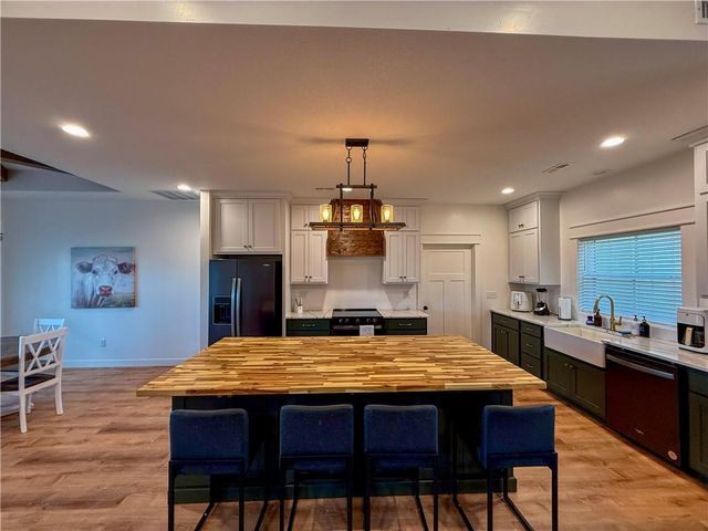 21017 S Ratner Road, Overbrook, KS 66524