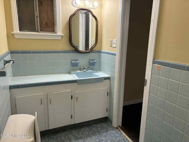 2267 Alta Woods Terrace, Jackson, MS 39206