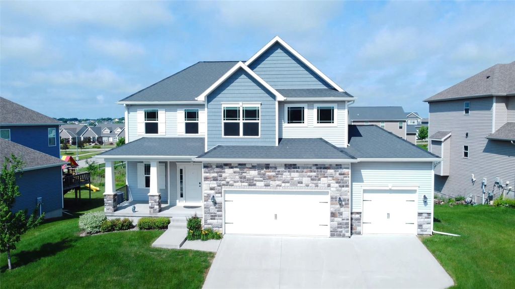 1720 SE Waddell Way, Waukee, IA 50263