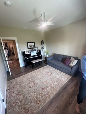 4209 W Pine Cliff Dr, Spokane, WA 99208