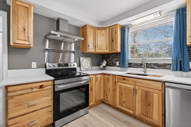 230 Yorktown Rd, Clarksville, TN 37042