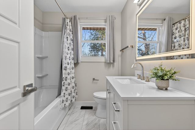 230 Yorktown Rd, Clarksville, TN 37042