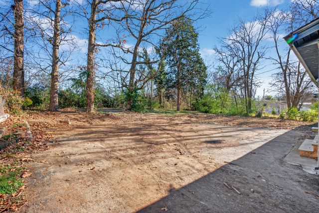 230 Yorktown Rd, Clarksville, TN 37042