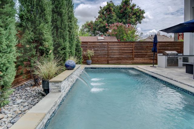 5017 Milam Street, Dallas, TX 75206