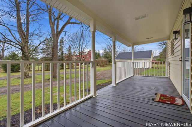 10652 Nugent Avenue NE, Rockford, MI 49341