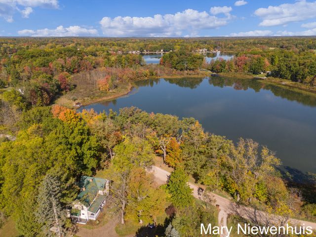 10652 Nugent Avenue NE, Rockford, MI 49341