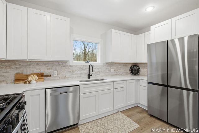 10652 Nugent Avenue NE, Rockford, MI 49341
