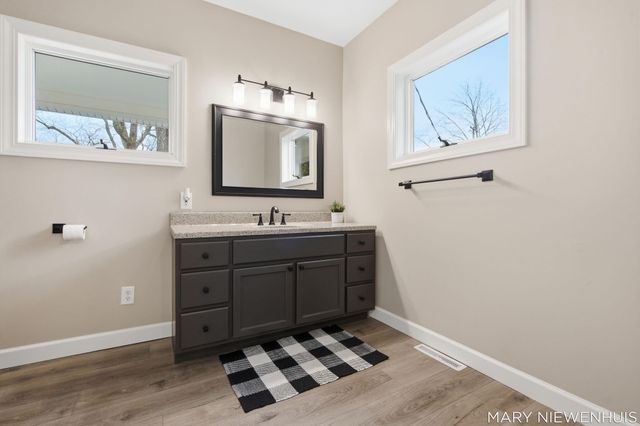 10652 Nugent Avenue NE, Rockford, MI 49341