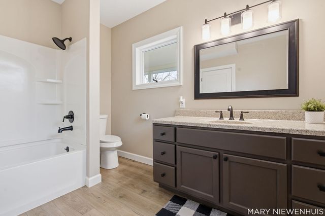 10652 Nugent Avenue NE, Rockford, MI 49341