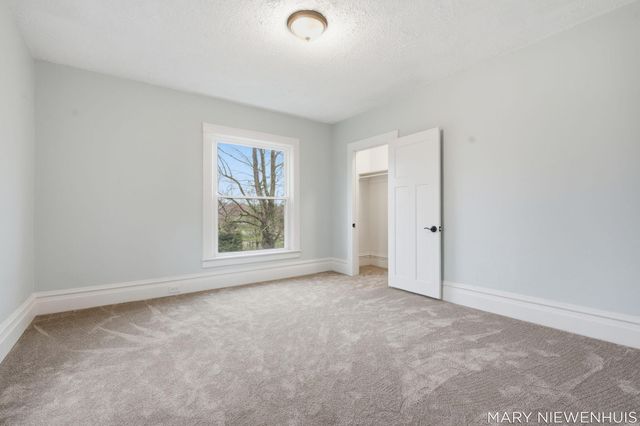 10652 Nugent Avenue NE, Rockford, MI 49341