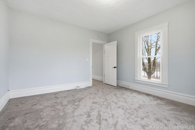10652 Nugent Avenue NE, Rockford, MI 49341