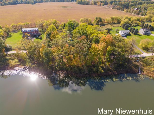 10652 Nugent Avenue NE, Rockford, MI 49341