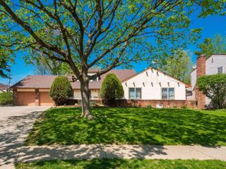 1744 Moreland Drive, Columbus, OH 43220