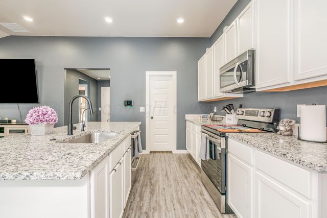 6505 Honeybee Avenue, Amarillo, TX 79118