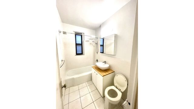 3015 Riverdale Ave Apt 3K, New York City, NY 10463