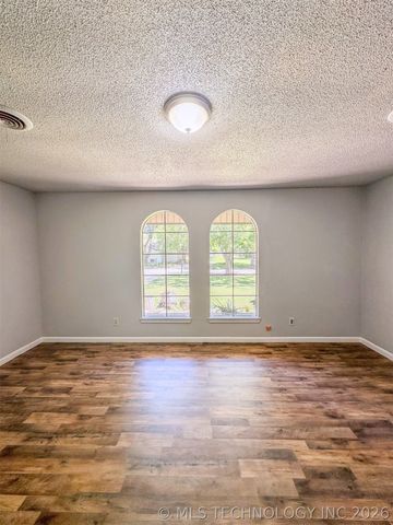117 Lynn Haven, Durant, OK 74701