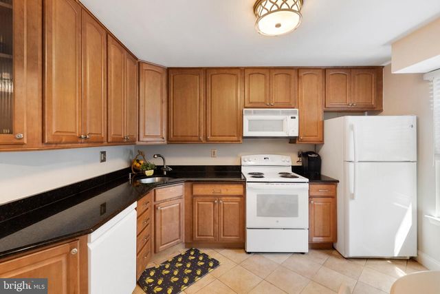 130 FIVE CROWN ROYAL, Marlton, NJ 08053