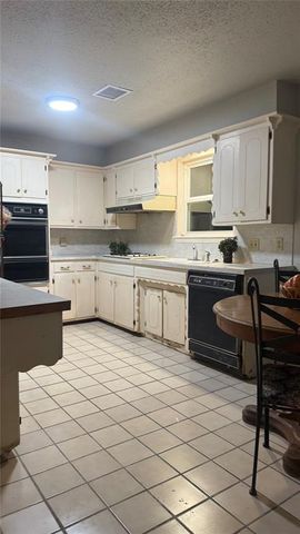 325 Elmwood Drive, Edmond, OK 73013