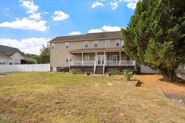 89 River Knoll Drive, Clayton, NC 27527