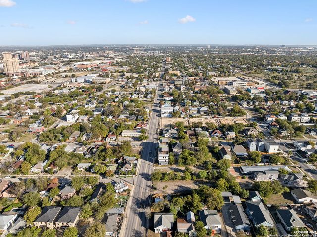 412 S Hackberry St 1 2 3 & 4, San Antonio, TX 78203