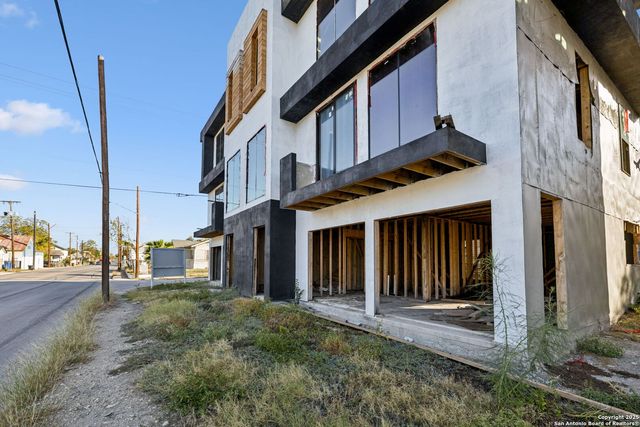 412 S Hackberry St 1 2 3 & 4, San Antonio, TX 78203