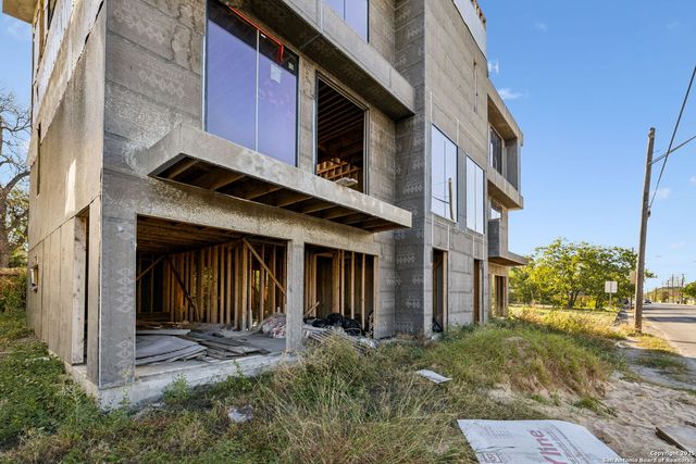 412 S Hackberry St 1 2 3 & 4, San Antonio, TX 78203