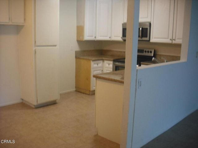 1300 Saratoga Avenue 108, Ventura, CA 93003