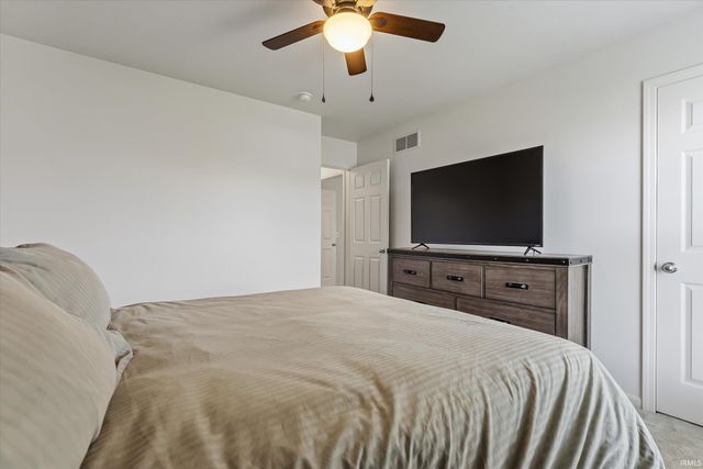 6606 Erie Falls Drive, South Bend, IN 46614