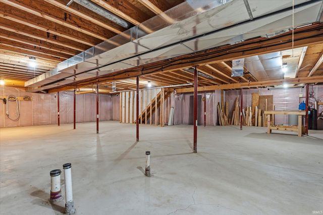 6606 Erie Falls Drive, South Bend, IN 46614