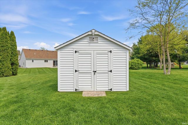 6606 Erie Falls Drive, South Bend, IN 46614