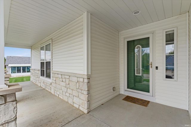 6606 Erie Falls Drive, South Bend, IN 46614