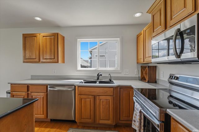 6606 Erie Falls Drive, South Bend, IN 46614