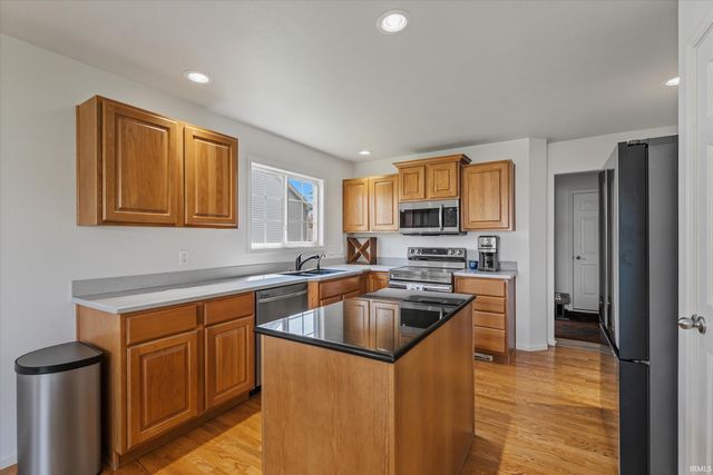 6606 Erie Falls Drive, South Bend, IN 46614