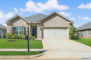 513 E River Landing Blvd, Huntsville, AL 35756