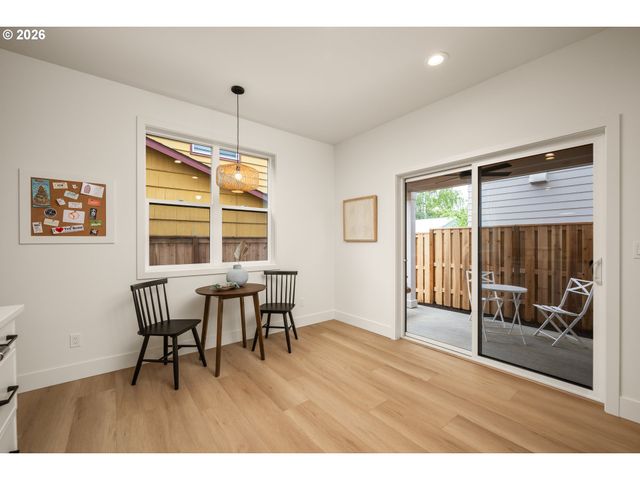 7313 N WILLAMETTE Blvd, Portland, OR 97203