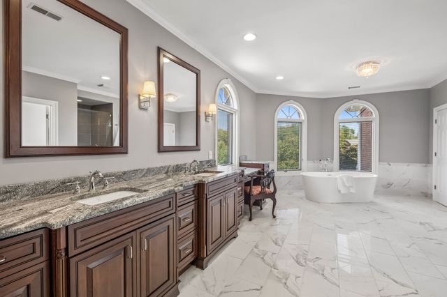 1608 Wellington Ct, Gallatin, TN 37066
