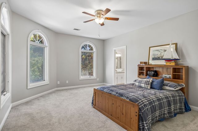 1608 Wellington Ct, Gallatin, TN 37066