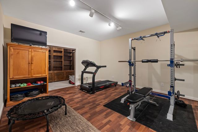 1608 Wellington Ct, Gallatin, TN 37066