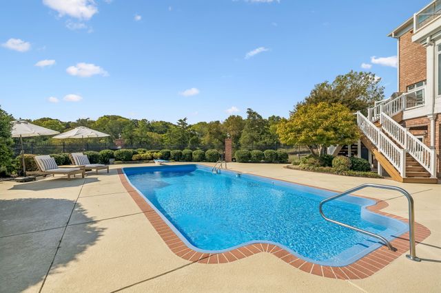 1608 Wellington Ct, Gallatin, TN 37066