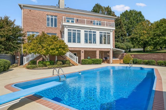 1608 Wellington Ct, Gallatin, TN 37066