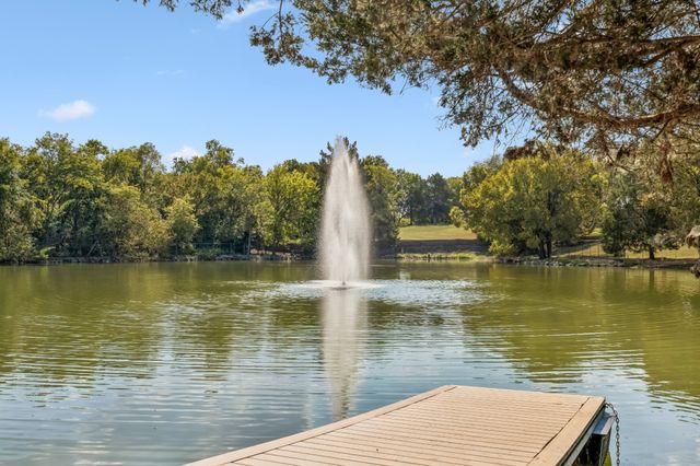 1608 Wellington Ct, Gallatin, TN 37066