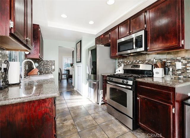 6835 Poppyview, Oak Park, CA 91377
