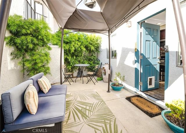 6835 Poppyview, Oak Park, CA 91377