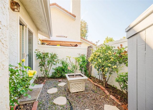 6835 Poppyview, Oak Park, CA 91377