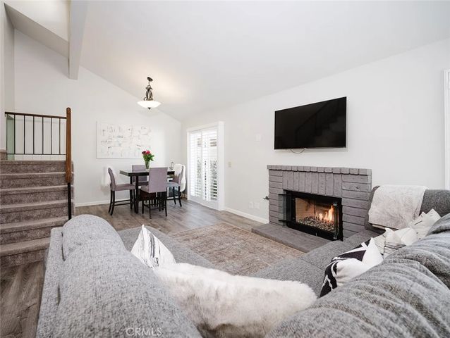 6835 Poppyview, Oak Park, CA 91377