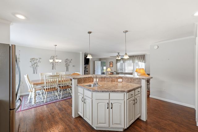 11 Carol Circle, Westfield, MA 01085