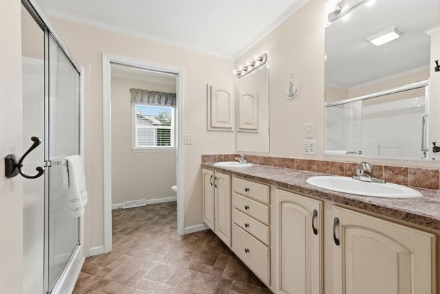 11 Carol Circle, Westfield, MA 01085