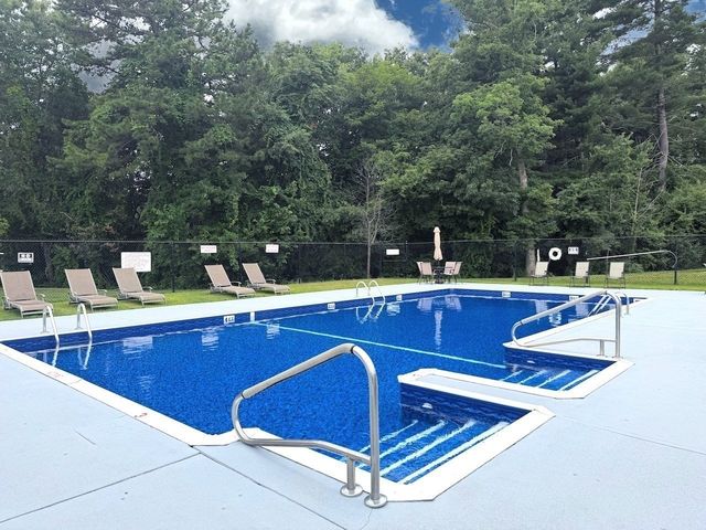 11 Carol Circle, Westfield, MA 01085