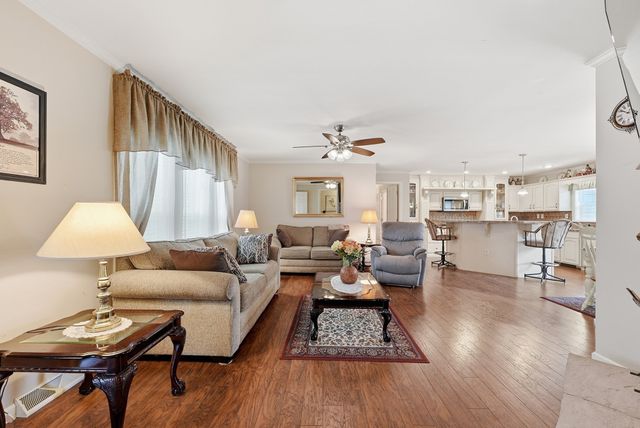 11 Carol Circle, Westfield, MA 01085